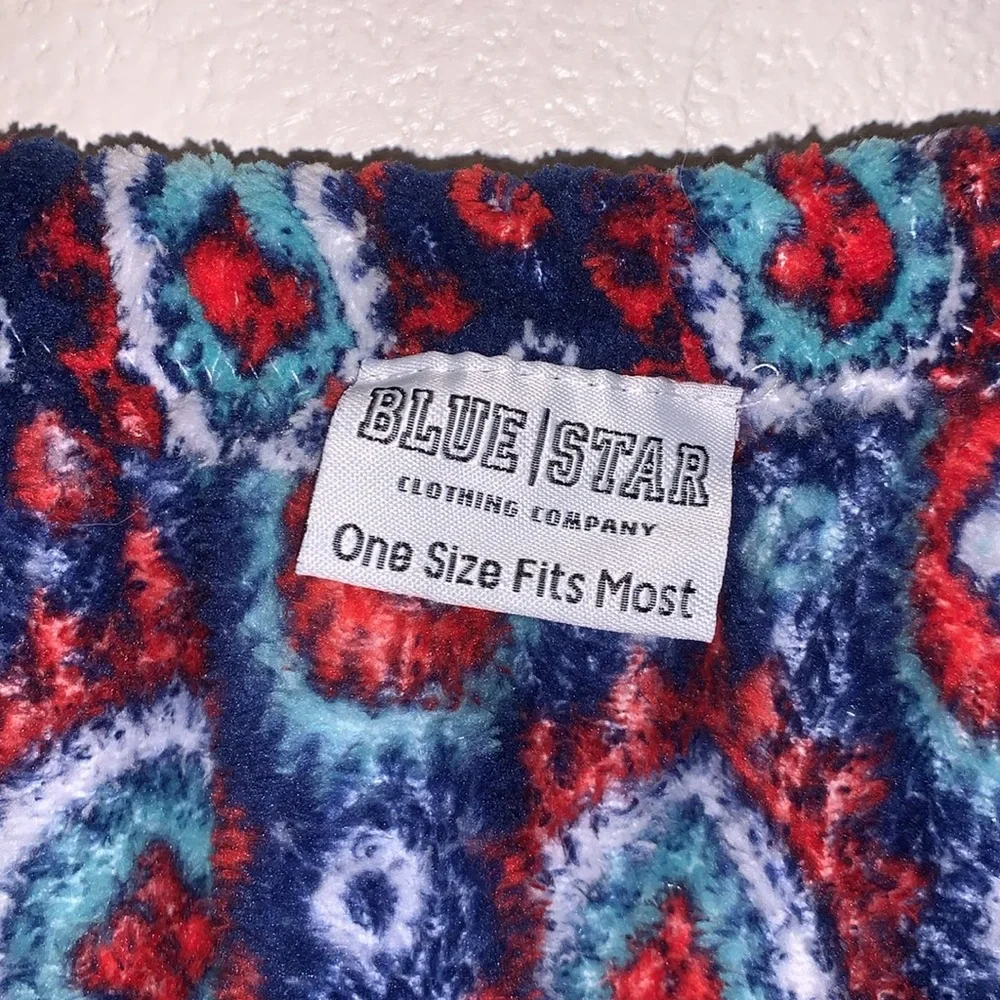 Blue Star Blue Patterned Plush towel wrap